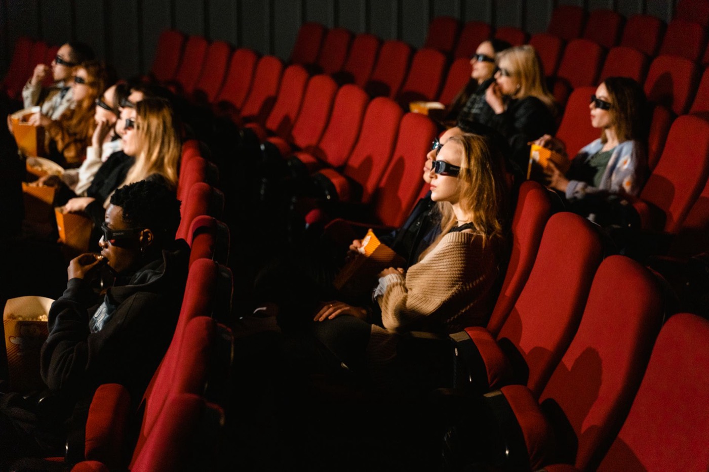 Penonton di bioskop
